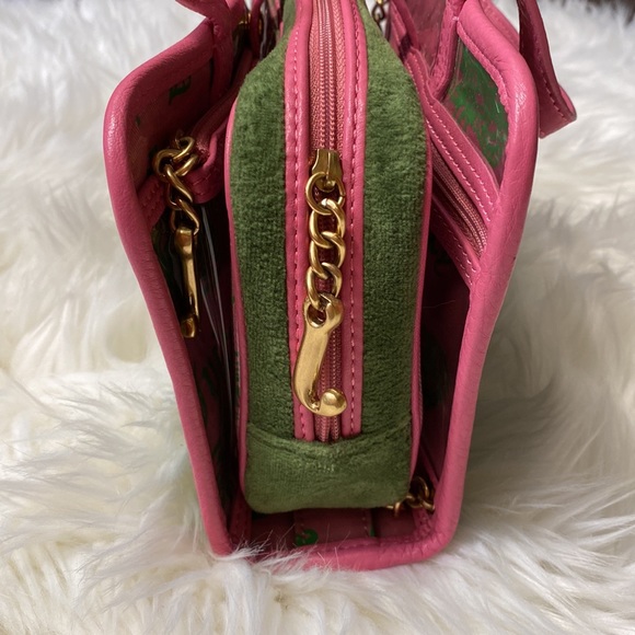 Juicy Couture Green and Pink Travel Makeup Bag Purse - Picture 7 of 14